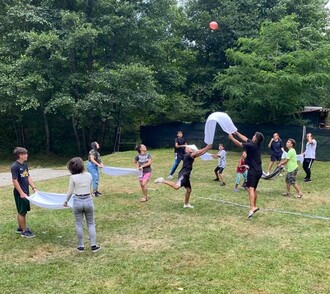        Water Balloon Volleyball